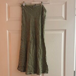 Satin Stylish Green Houndstooth Skirt